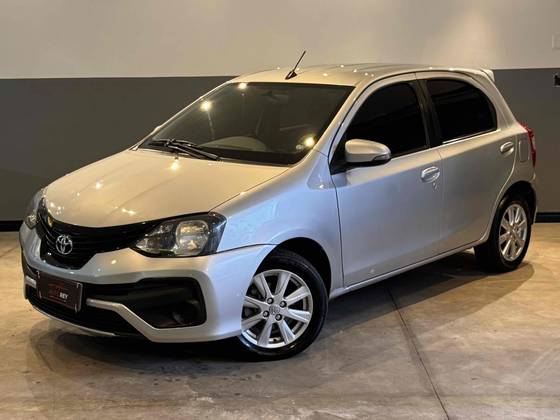 TOYOTA ETIOS 1.5 X PLUS 16V FLEX 4P AUTOMÁTICO